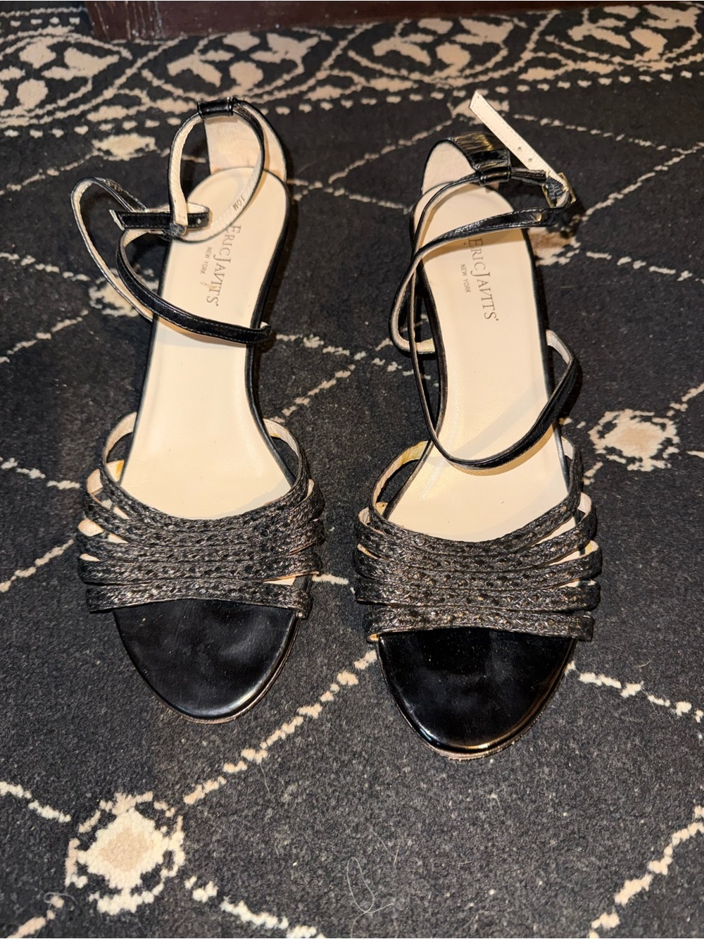 Eric Javits Black Strappy Metallic Braided Sandals SZ 10